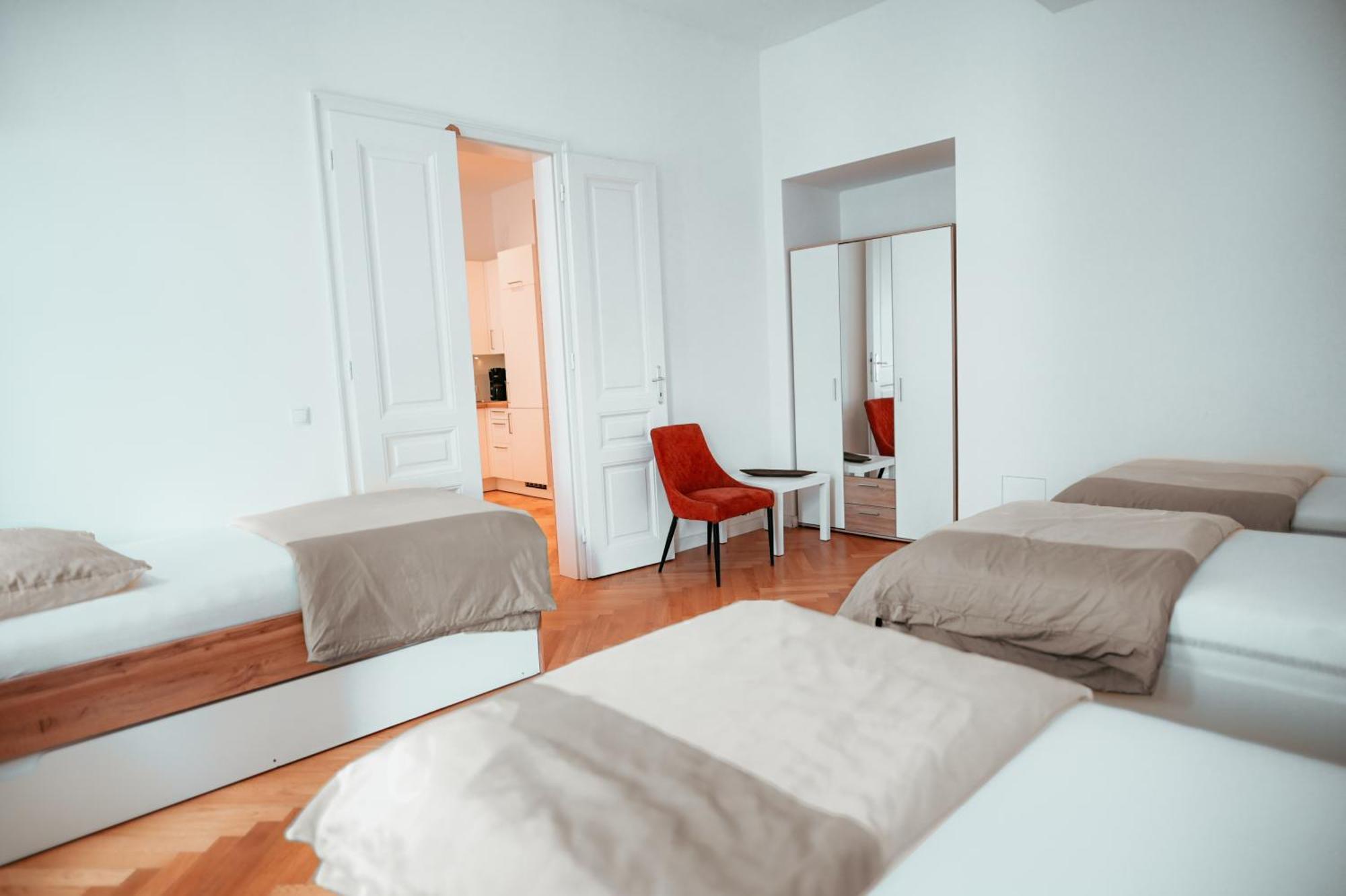 Apartment Raimond Ottakring 14 *